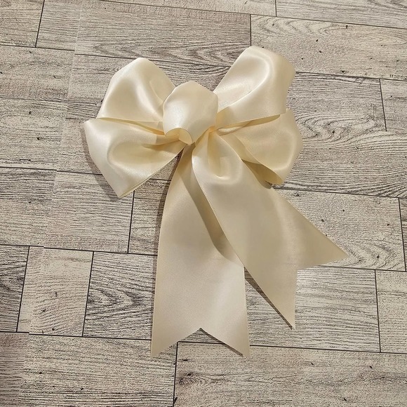 Christmas Tree Bows, Set of 6 Cream Tree Bows, Holiday Bow, Tree Decor, Ornament - Picture 6 of 7